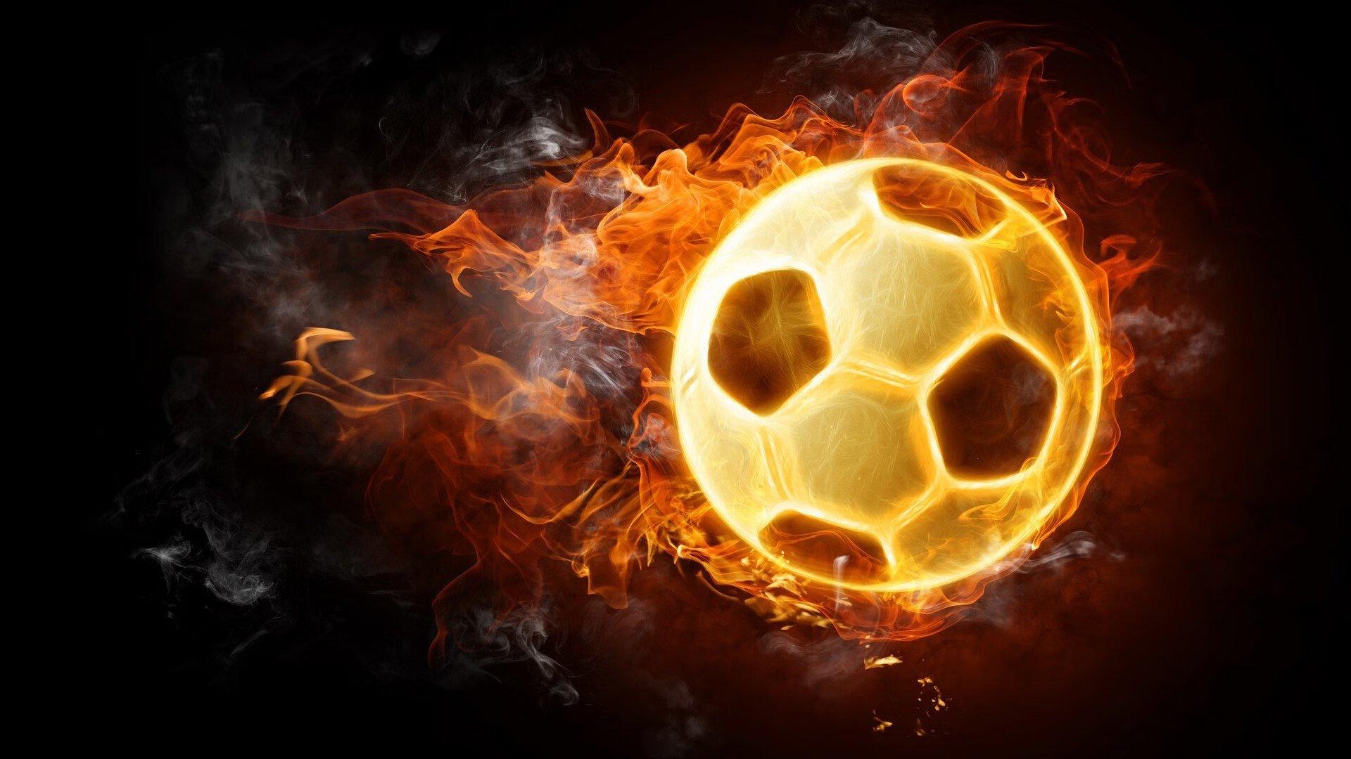 欧冠烽烟再起，菲尔-琼斯前瞻第四轮，红军主场恐难挡皇马，蓝月亮客征多特被看好